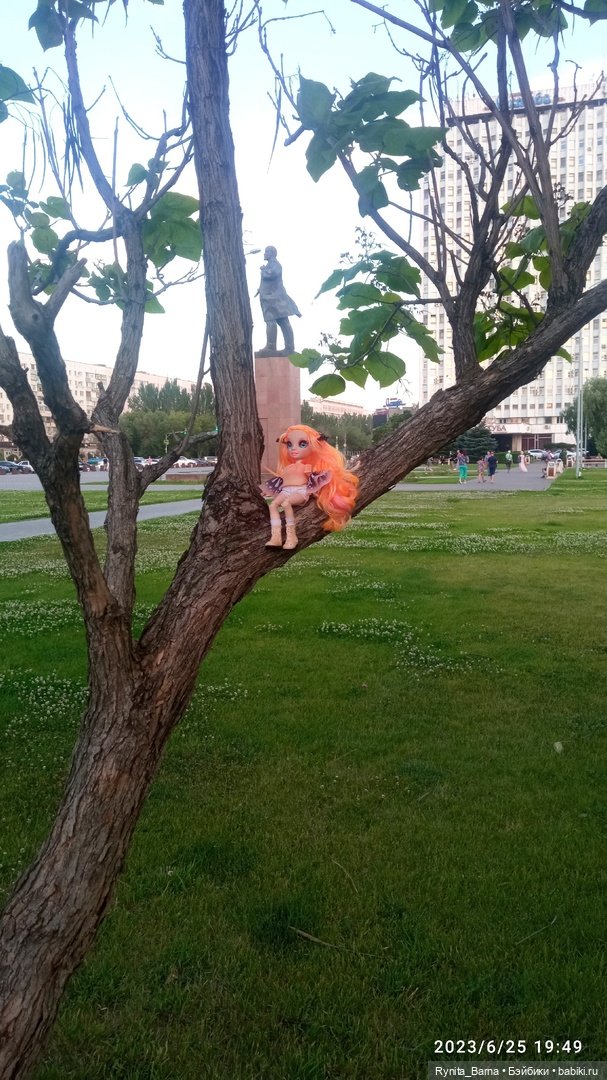 Малышка Поппи на прогулке (фото 4)