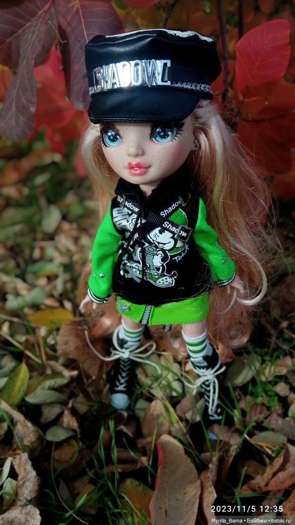Вики на прогулке🍁 — Куклы Rainbow High (Рейнбоу Хай (фото 5)