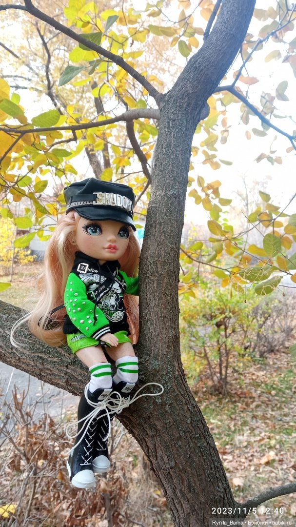 Вики на прогулке🍁 — Куклы Rainbow High (Рейнбоу Хай (фото 8)