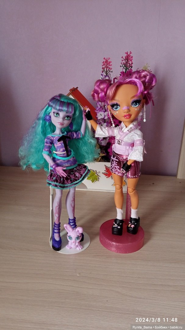 Яркая Лила Ямамото и Милая Твайла (С 8 марта!)🌸🌼🌷