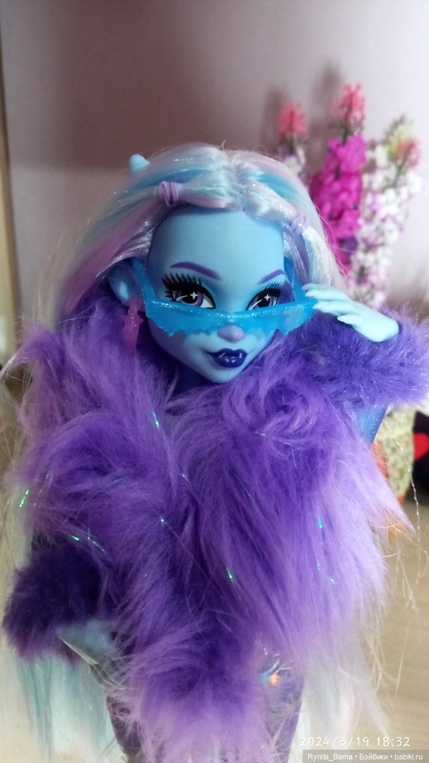 Шикарная Эбби Боминейбл ❄🩵❤ (фото 9)