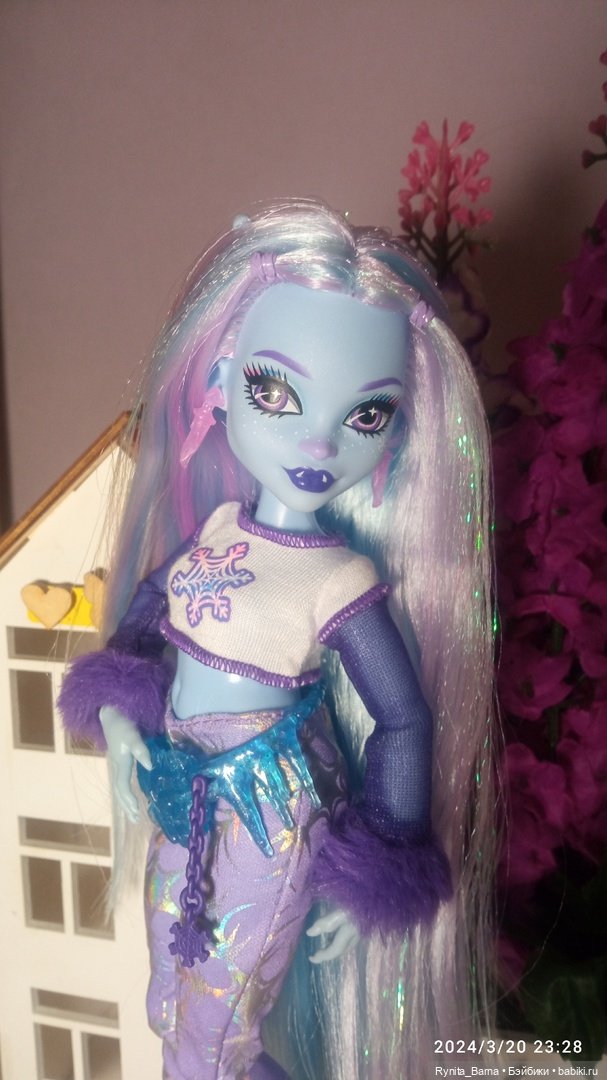 Шикарная Эбби Боминейбл ❄🩵❤ (фото 6)