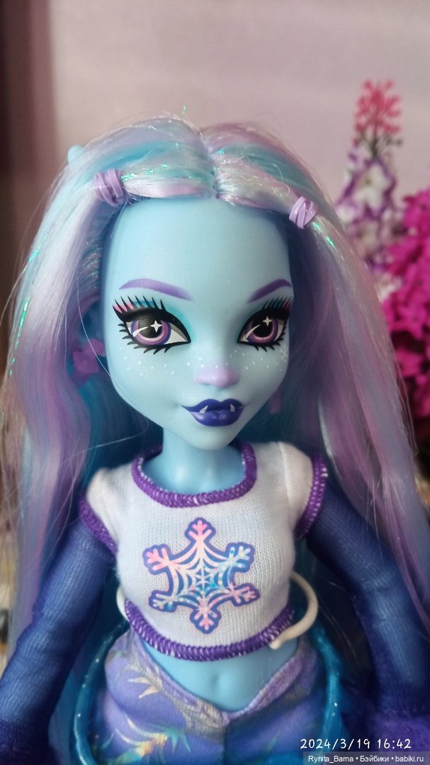 Шикарная Эбби Боминейбл ❄🩵❤ (фото 3)