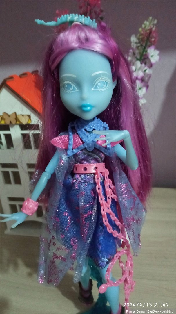 Девочка без лица: прелестная Киеми Хантерли 💜🌸