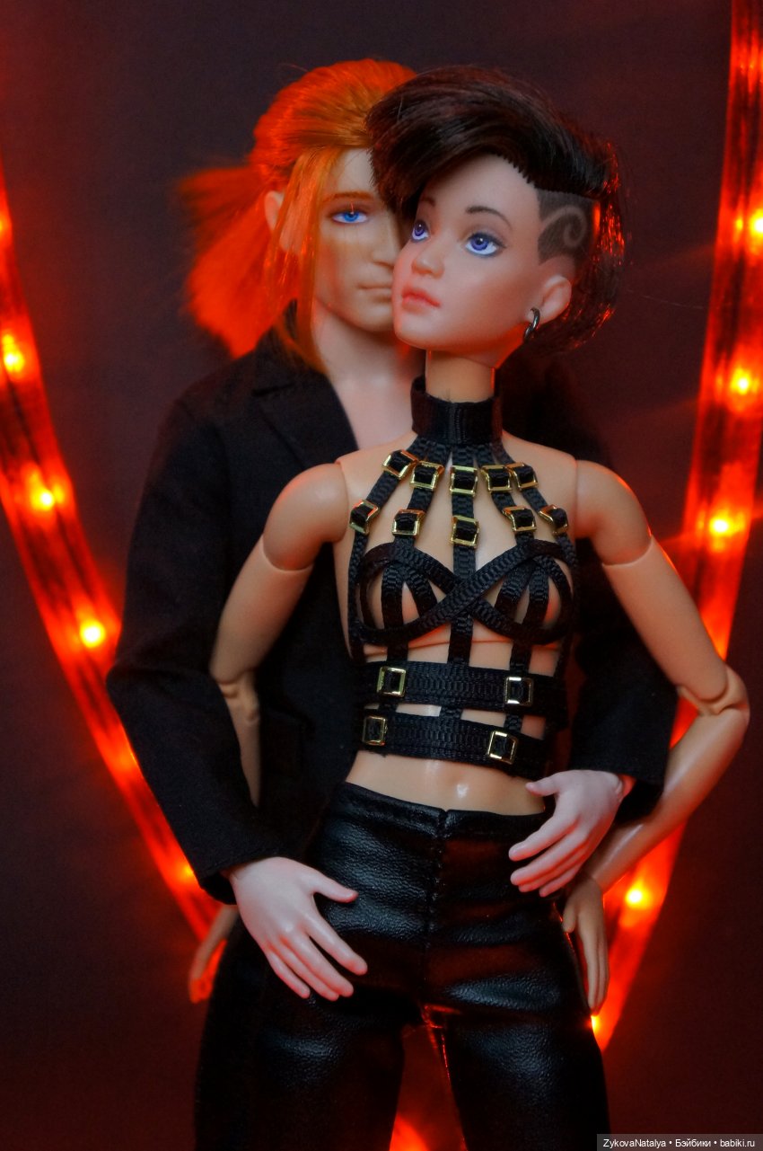 Красное и чёрное | Бэйбики Красное и чёрное — Куклы Barbie (Барби): Looks (фото 2)