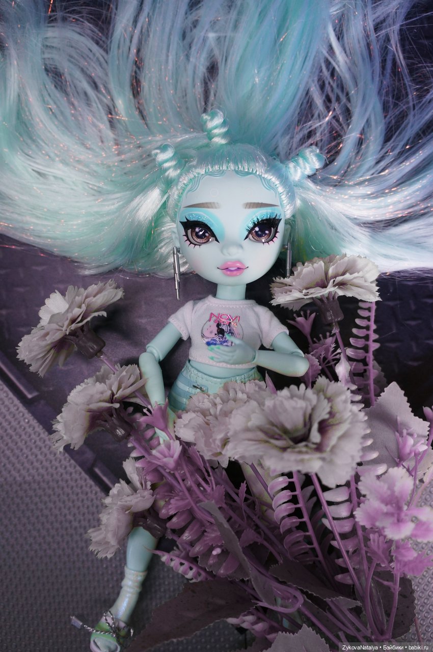 Инопланетянка или счастливая история о том, как хомяк победил жабу)))