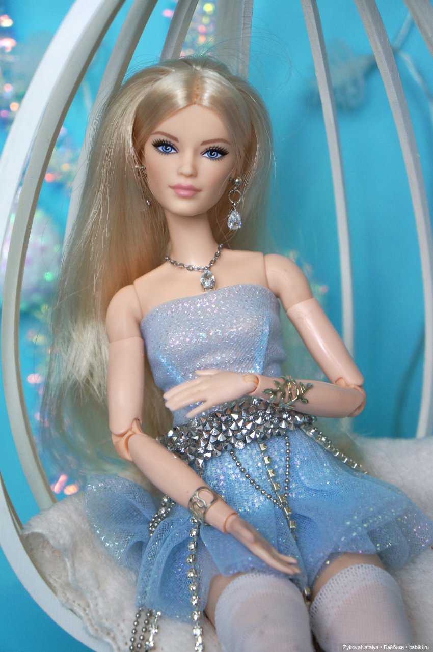 Снежная дева — Куклы Barbie (Барби): Looks (фото 2)
