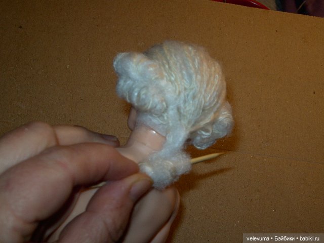 Белые парики для зимнего бала (фото 6)