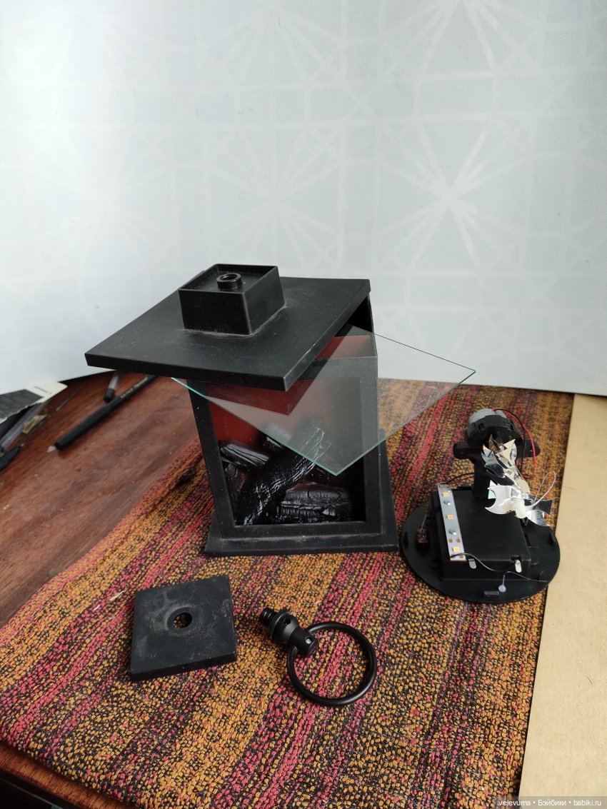 Поближе к камину, господа