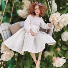 В розовом саду