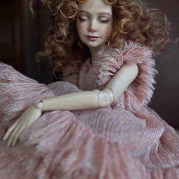 Розовый лебедь