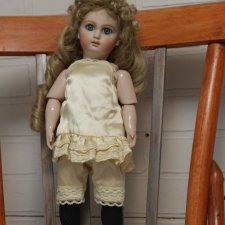 Реплика антикварной куклы Жюмо
