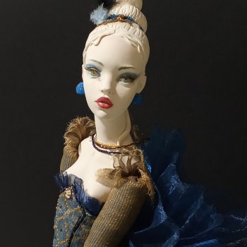 И снова в Петербурге Время кукол