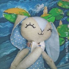 Зайка с бабочкой