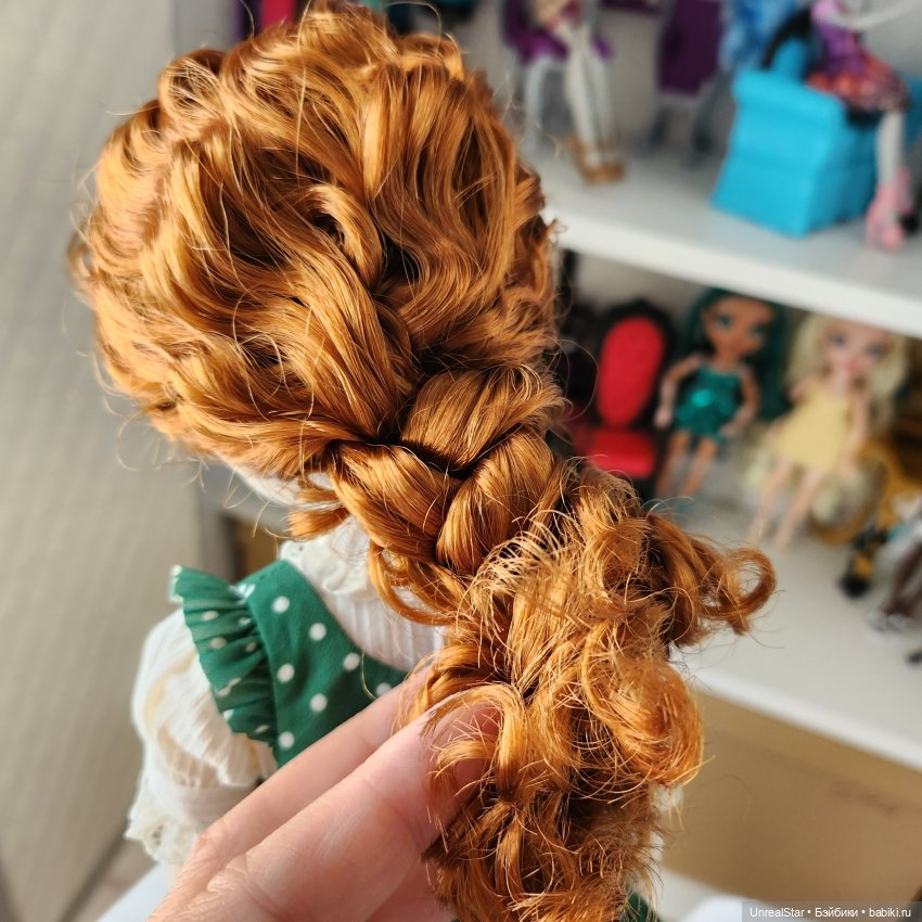 Парик Дороти2 | Бэйбики Парик Дороти2 — Куклы Ruby Red (Руби Ред) Fashion Friends: Siblies (фото 2)