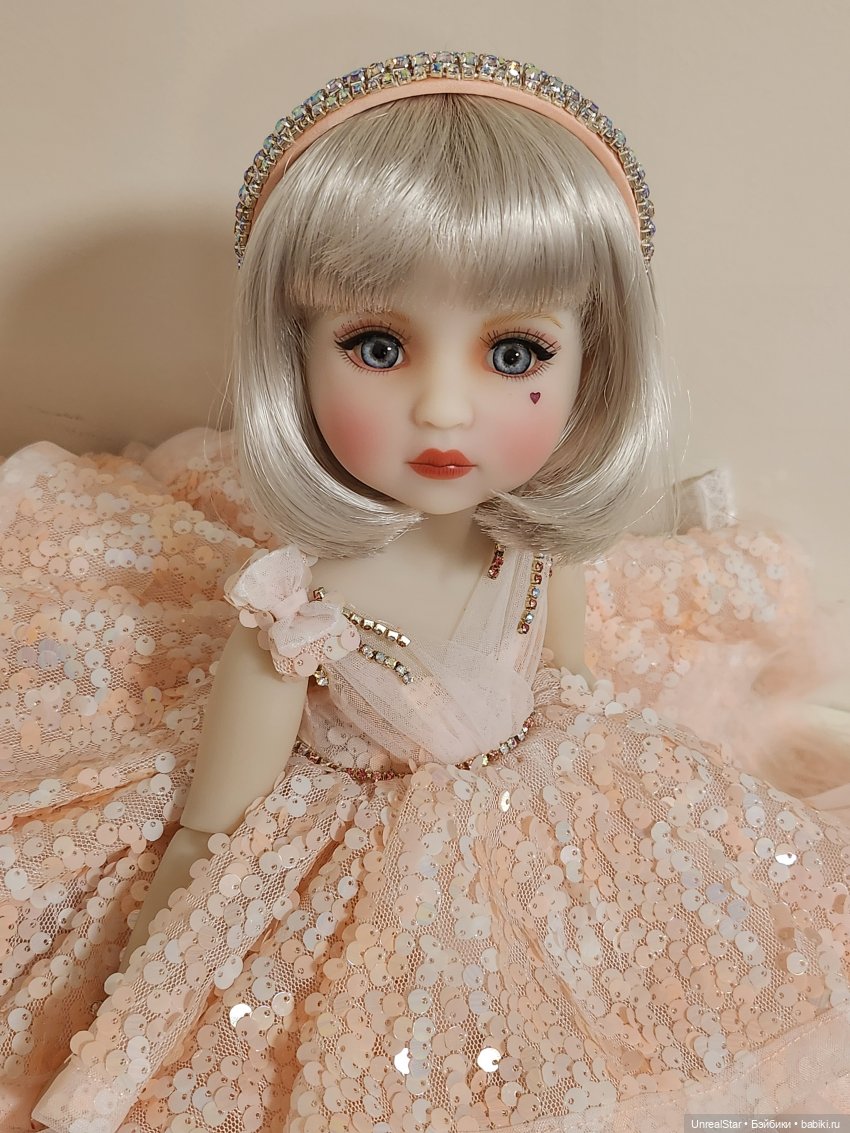 Смена образа — Куклы Ruby Red (Руби Ред) Fashion Friends: Siblies (фото 3)