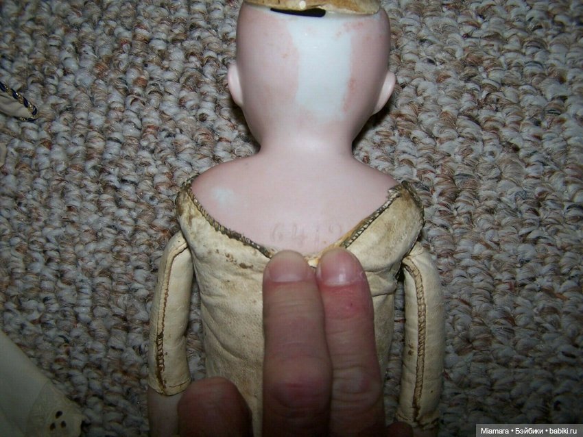 Помогите опознать — Опознание антикварных кукол: поиск по клейму