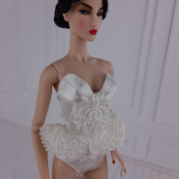 Новенькая от интегрити тойс  Elyse Jolie