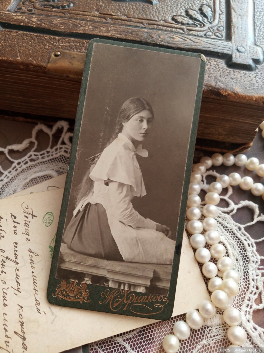 Барышни в белых пелеринках (фото 2)