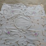 Красивая винтажная скатерть