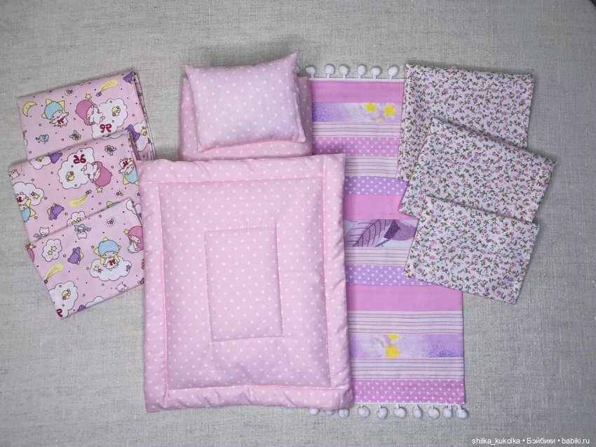 Кукольная постель со сменным бельём