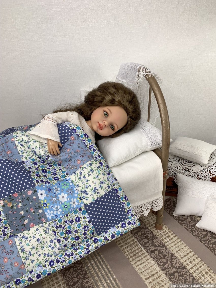 Хозяйка голубого одеяла — Аксессуары для кукол своими руками: идеи (фото 4)