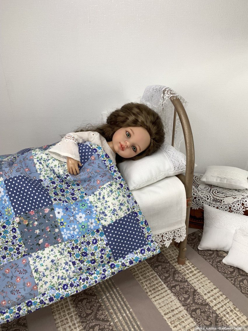 Хозяйка голубого одеяла — Аксессуары для кукол своими руками: идеи (фото 3)