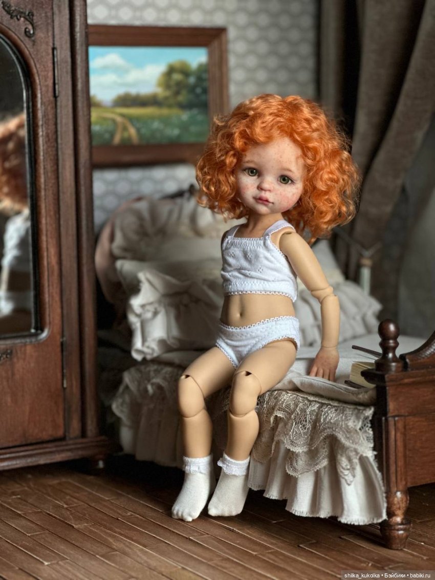 Постель для изысканной кукольной спальни