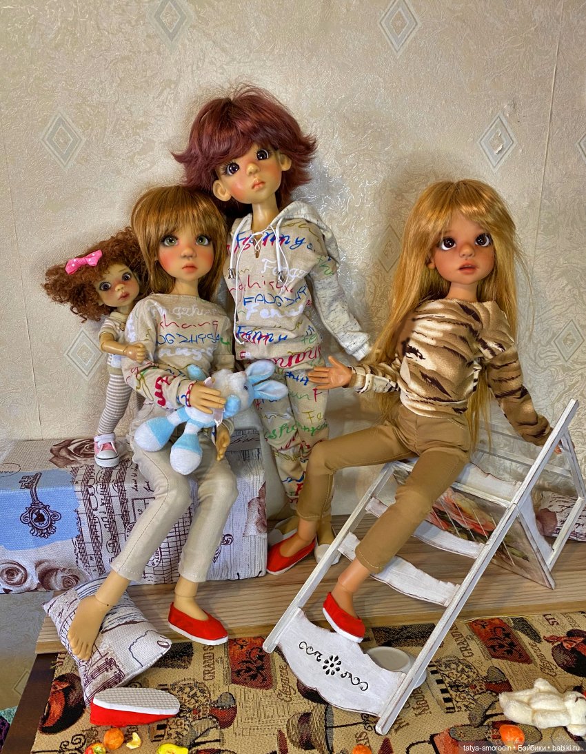 Посидеть с сестренкой | Бэйбики Посидеть с сестренкой — Куклы Kaye Wiggs (Кайе Виггс): авторские BJD (БЖД)