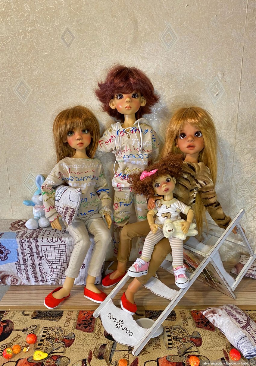 Посидеть с сестренкой | Бэйбики Посидеть с сестренкой — Куклы Kaye Wiggs (Кайе Виггс): авторские BJD (БЖД)