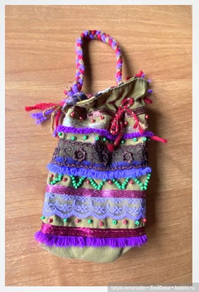 Сумочки. Новенькая | Бэйбики Сумочки. Новенькая — Как сделать аксессуары для кукол: сумки (фото 2)