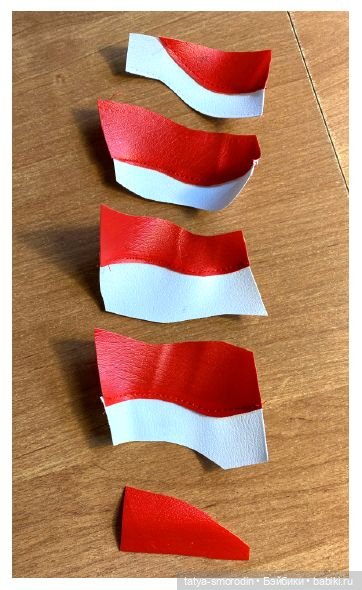 Сумочки. Новенькая | Бэйбики Сумочки. Новенькая — Как сделать аксессуары для кукол: сумки (фото 10)