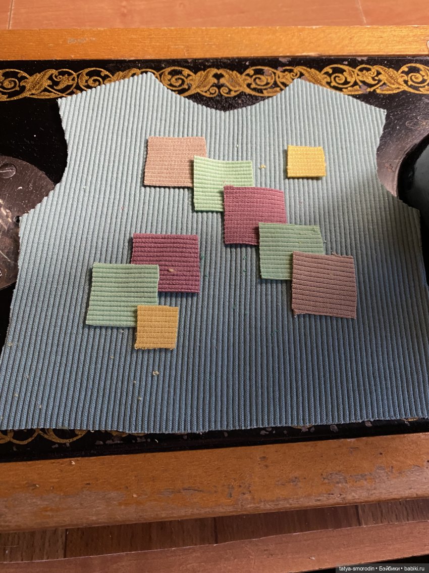 Изменить однотонную вещь — Одежда и обувь для кукол своими руками: фото