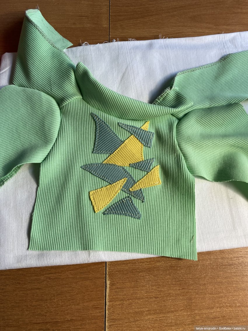 Изменить однотонную вещь — Одежда и обувь для кукол своими руками: фото