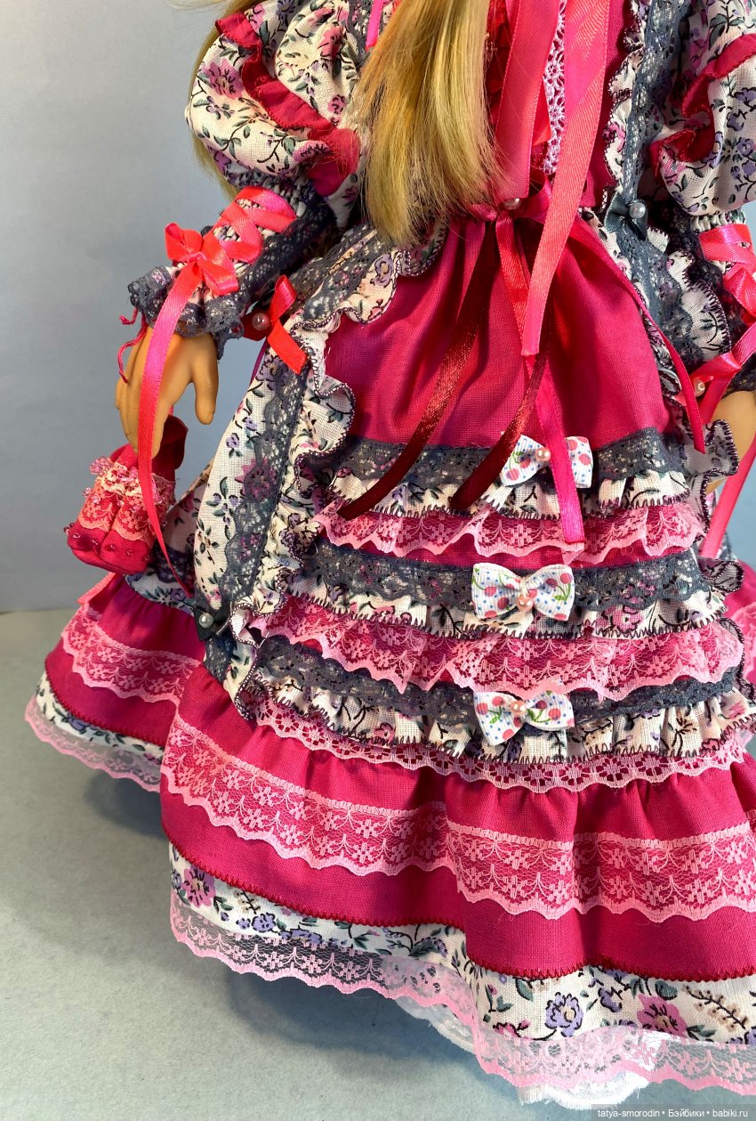 Скромница и кокетка — Одежда и обувь для кукол своими руками: фото