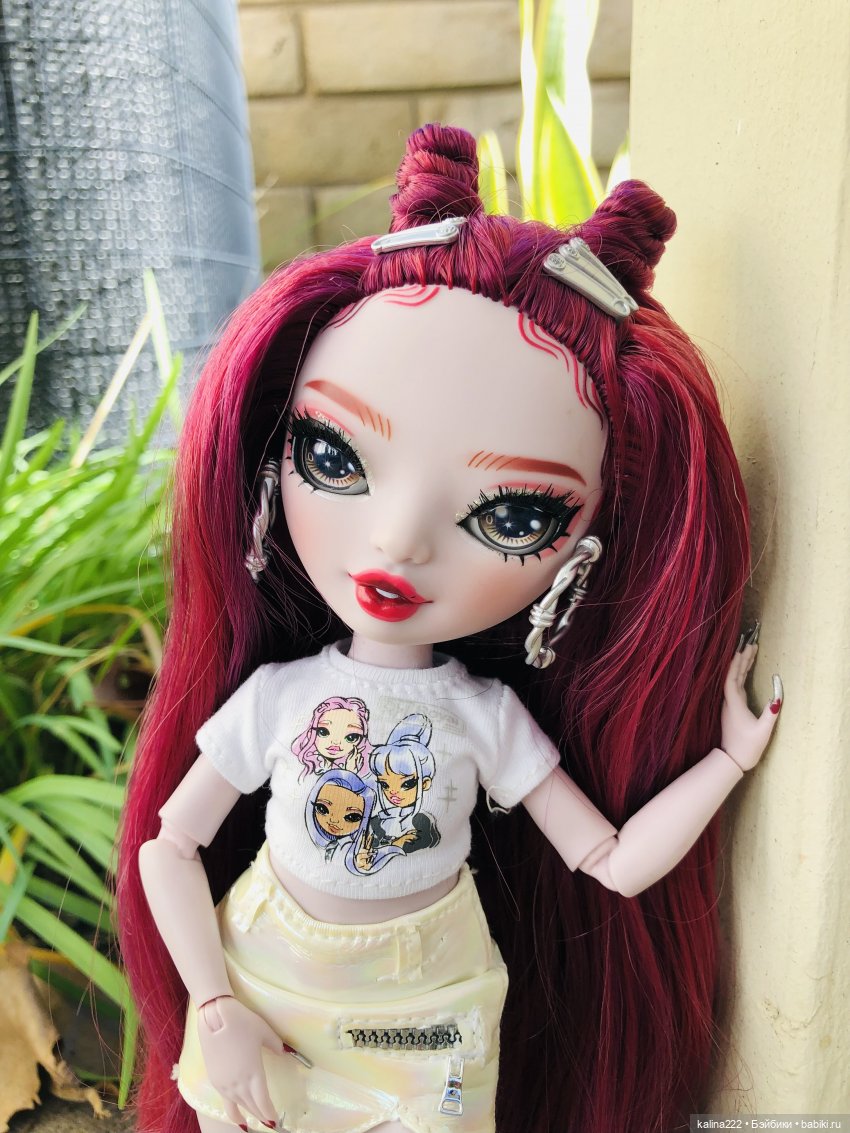 Любимое фото куклы — Коллекции игровых кукол (Playline): фото полок (фото 7)