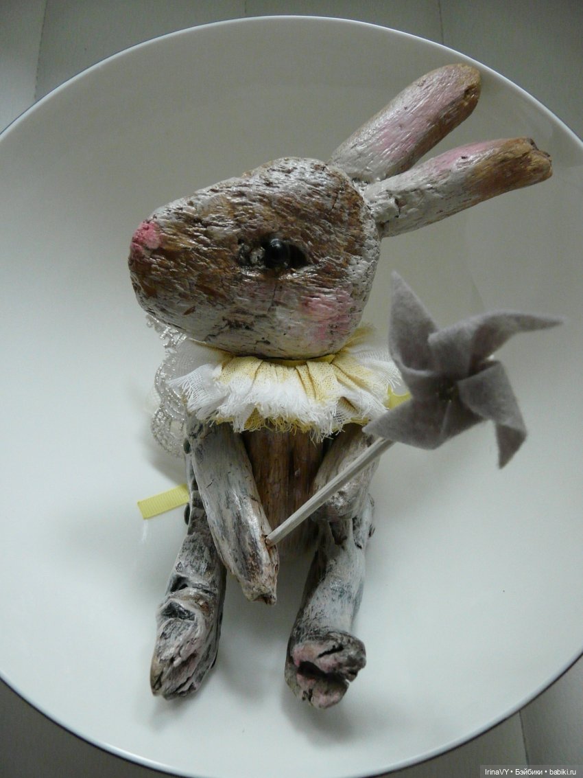 В единственном экземпляре Заяц и волк