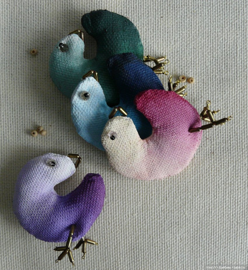 Птицы и рыбы. Игрушки-броши, или броши-игрушки