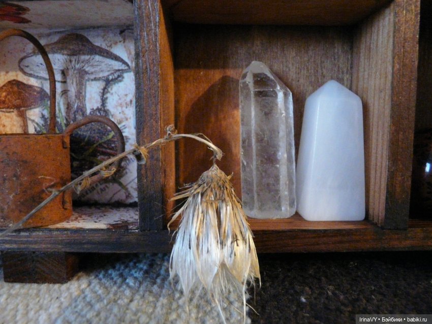 Витринка для игрушек в винтажном стиле