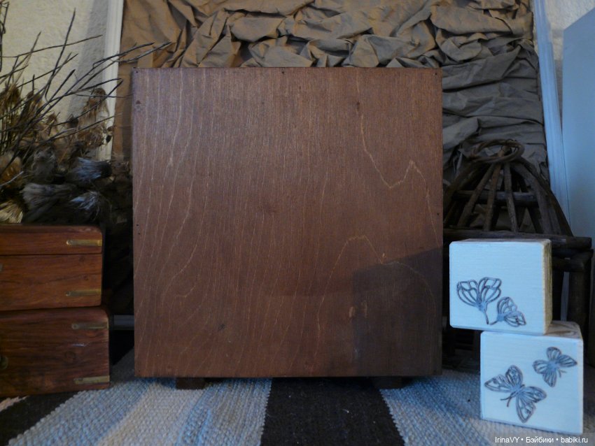 Витринка для игрушек в винтажном стиле