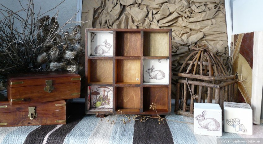 Витринка для игрушек в винтажном стиле
