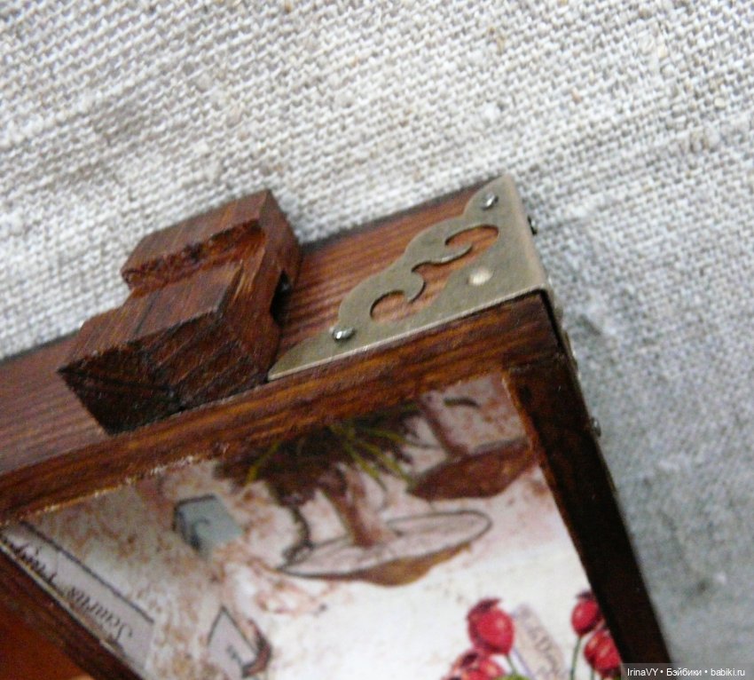 Витринка для игрушек в винтажном стиле