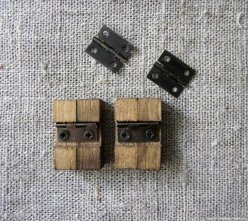 Витринка для игрушек "Физалис" в винтажном стиле