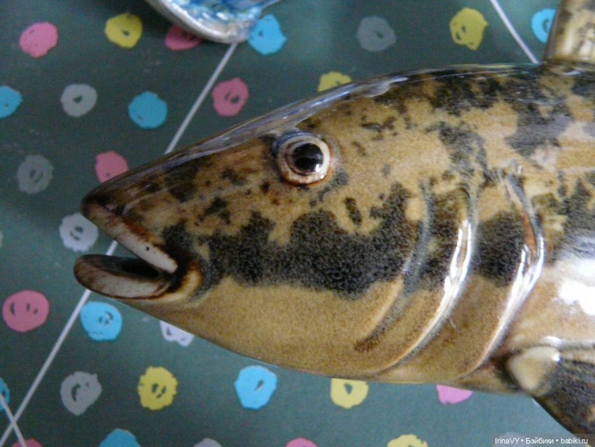 Витринка для игрушек "Мудрый ворон, ловкий кот"