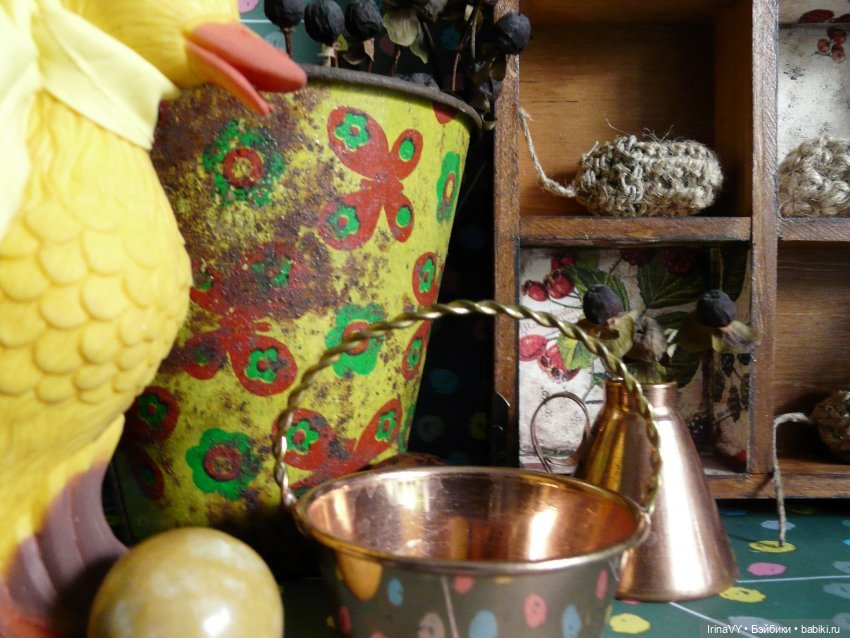 Витринка для игрушек "Белки"