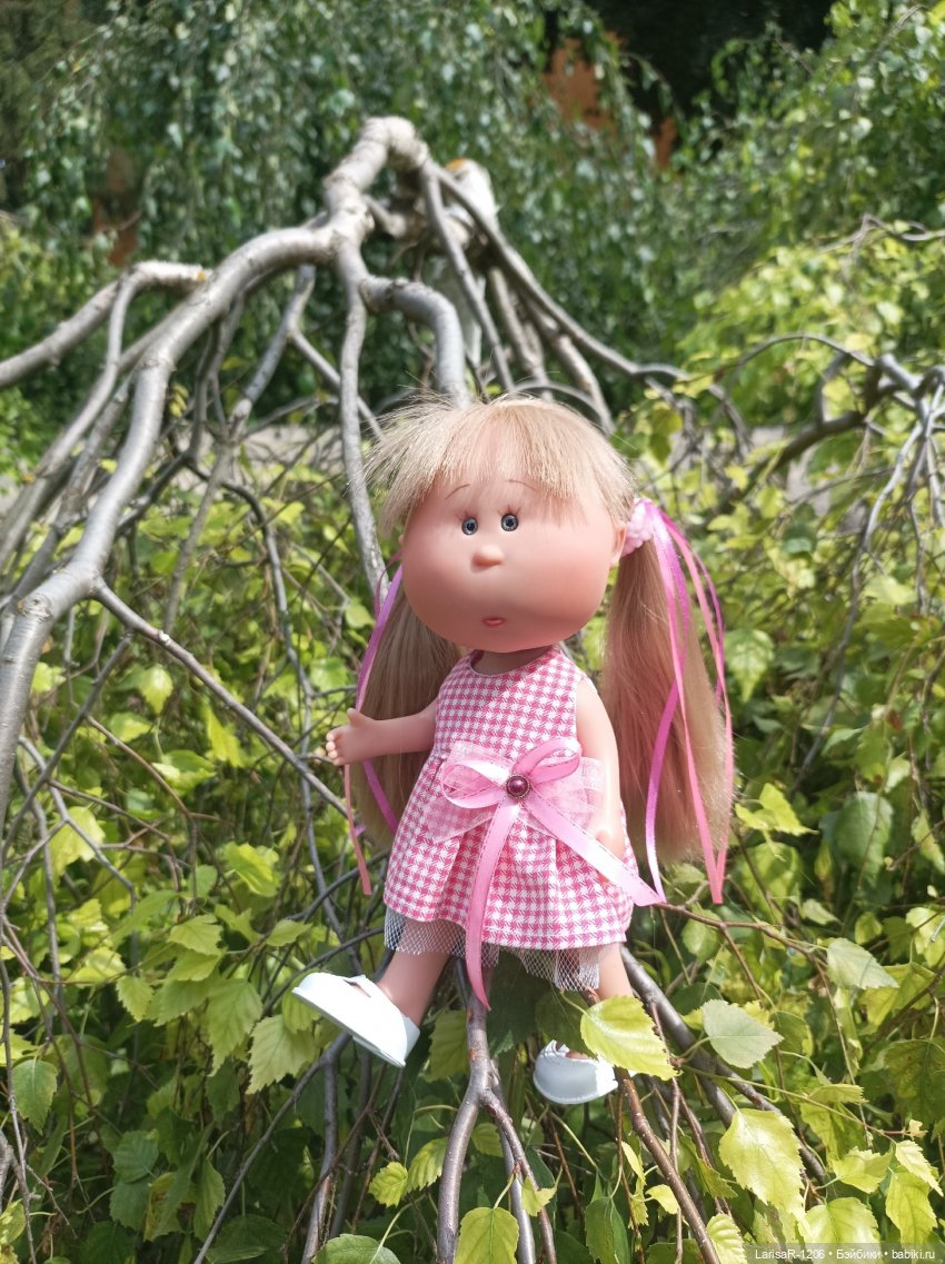 Дуняша на прогулке — Куклы Nines d'Onil (Нинес): Миа (Mia) (фото 3)