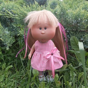 Дуняша на прогулке