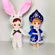 Мальчик-зайчик и девочка-снегурочка