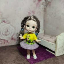 Первое платье с вышивкой для микробика