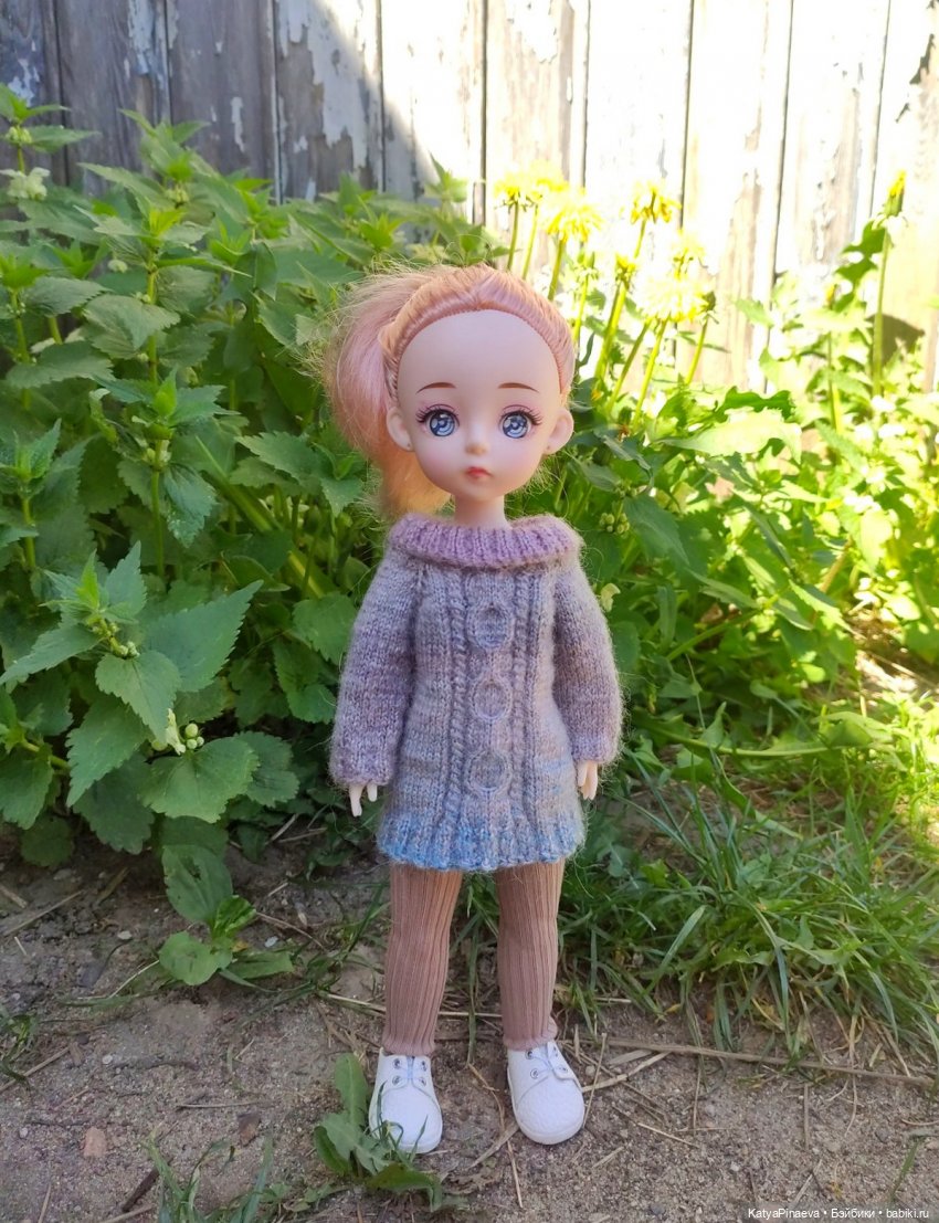 Новый свитерок на пробу — Разные шарнирные куклы (не БЖД): редкие (фото 2)